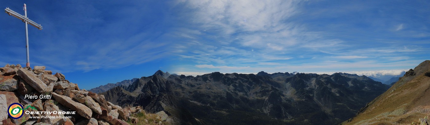 31 Da Cima Venina (2624 m)  verso la costiera delle alte cime orobiche.jpg